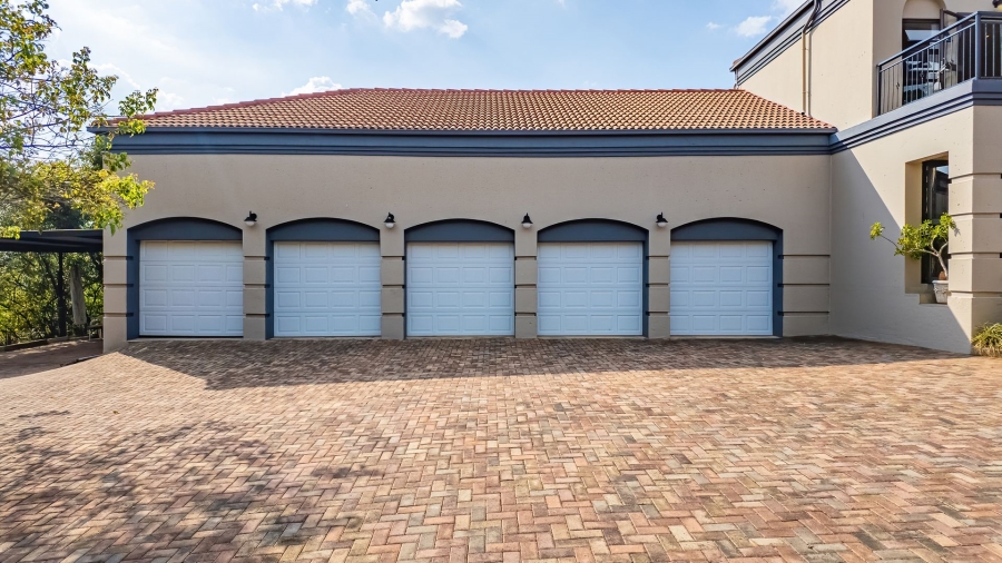 5 Bedroom Property for Sale in Cornwall Hill Gauteng