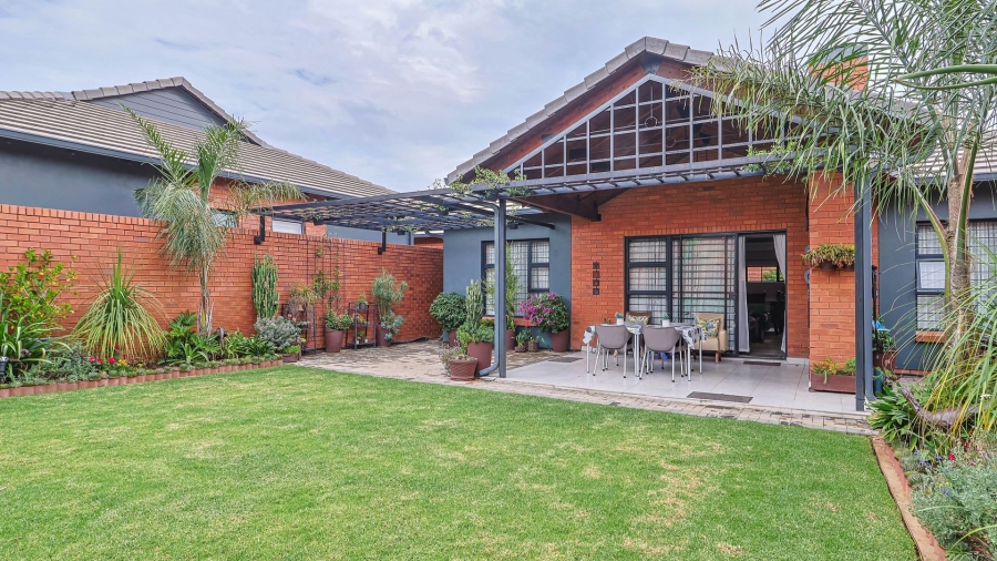 3 Bedroom Property for Sale in Rietvalleirand Gauteng