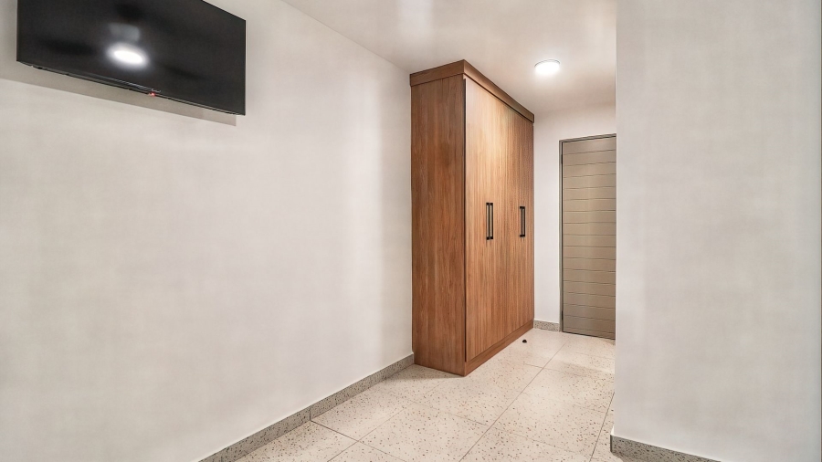 66 Bedroom Property for Sale in Lynnwood Glen Gauteng