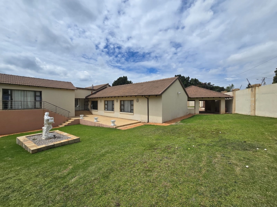 4 Bedroom Property for Sale in Horison Gauteng
