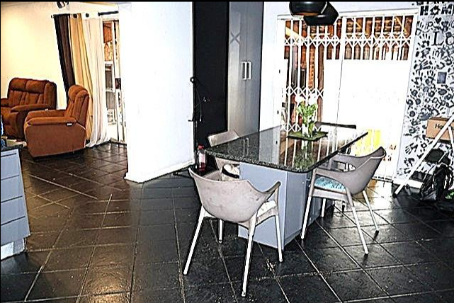 To Let 4 Bedroom Property for Rent in Radiokop Gauteng