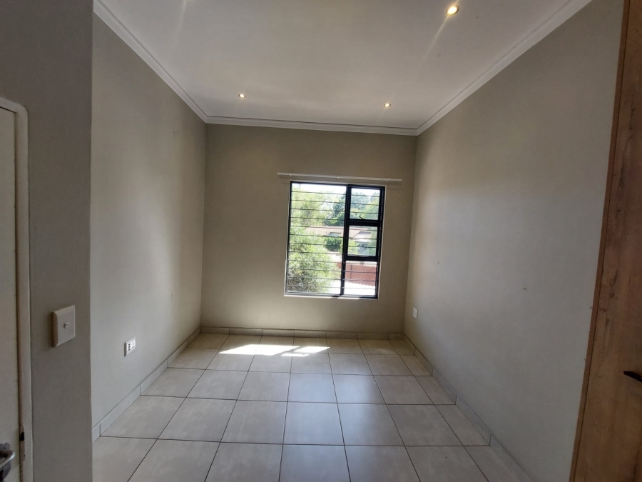2 Bedroom Property for Sale in Rietvalleirand Gauteng