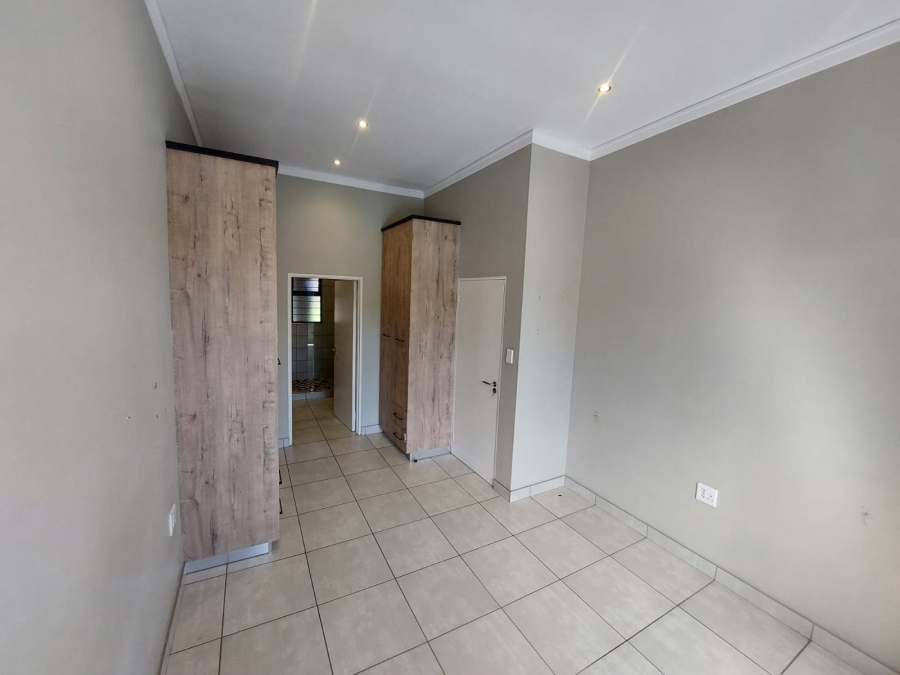 2 Bedroom Property for Sale in Rietvalleirand Gauteng