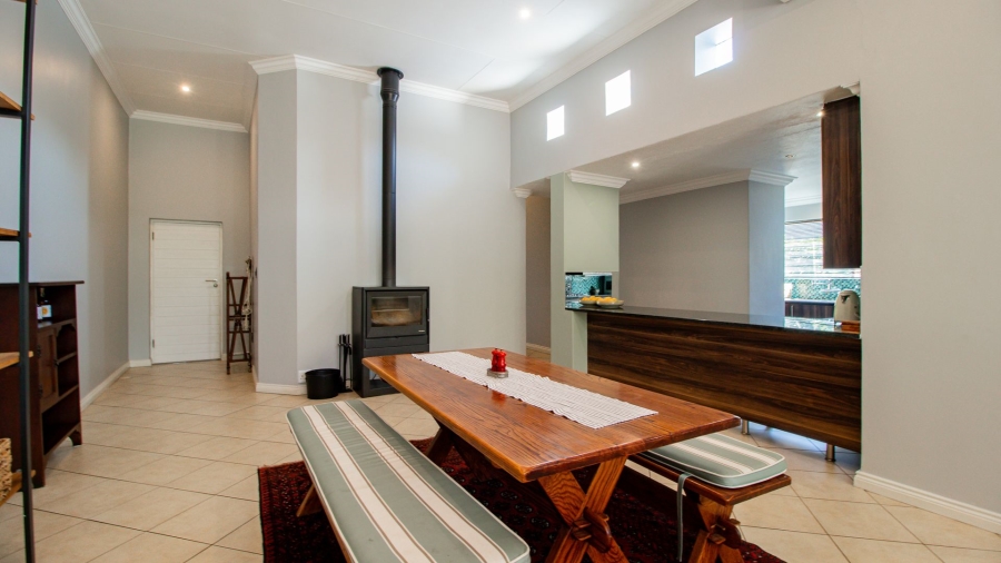 To Let 3 Bedroom Property for Rent in Rietvlei Heights Country Estate Gauteng