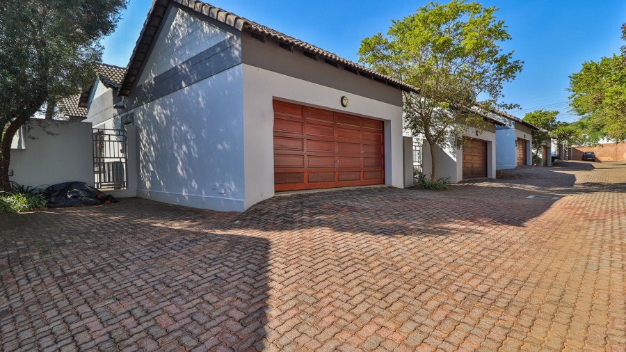 To Let 3 Bedroom Property for Rent in Rietvlei Heights Country Estate Gauteng