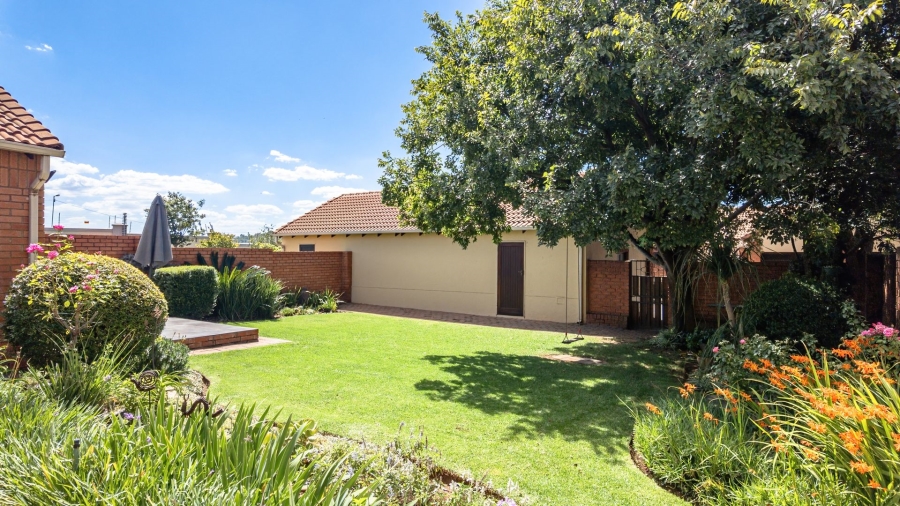 3 Bedroom Property for Sale in Rietvlei Heights Country Estate Gauteng