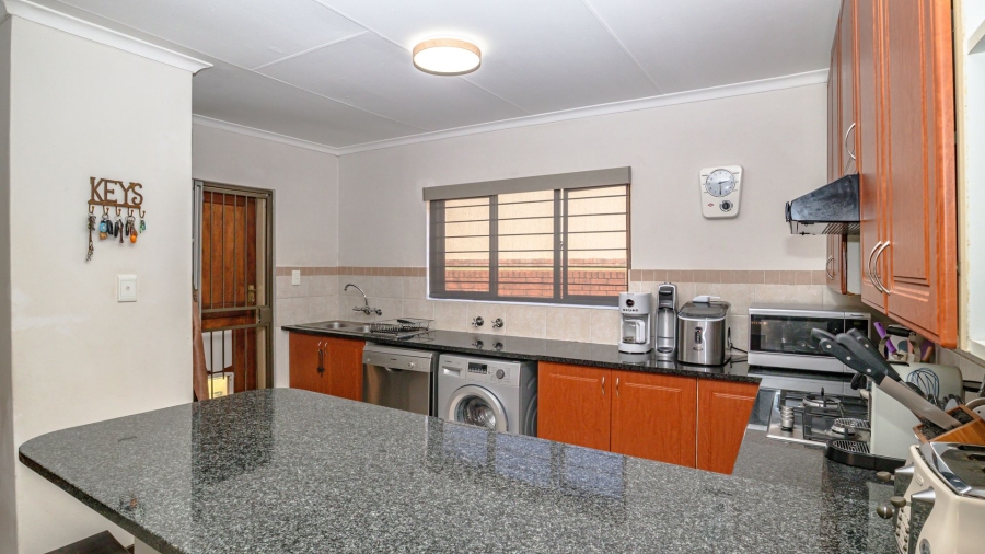 3 Bedroom Property for Sale in Rietvlei Heights Country Estate Gauteng