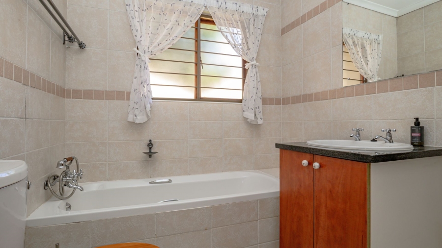 3 Bedroom Property for Sale in Rietvlei Heights Country Estate Gauteng