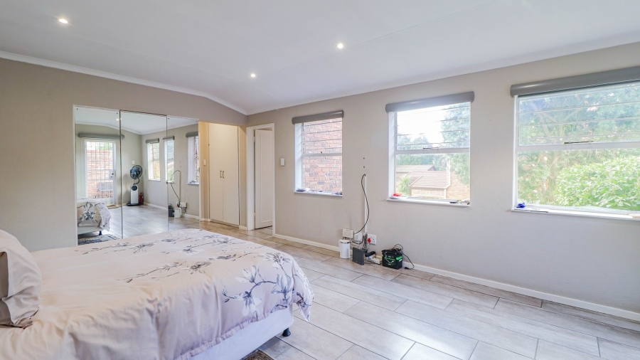 2 Bedroom Property for Sale in Sandown Gauteng