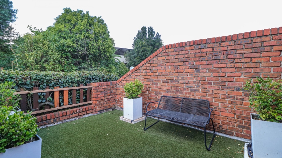 2 Bedroom Property for Sale in Sandown Gauteng