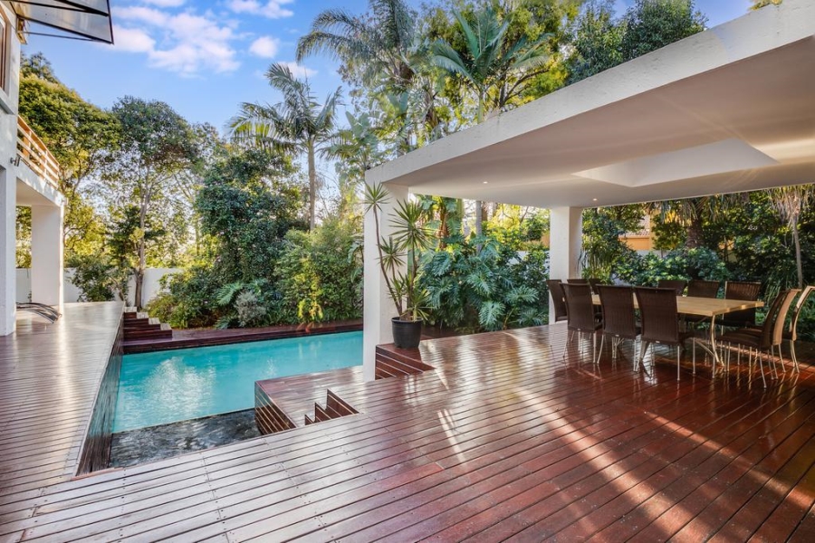 5 Bedroom Property for Sale in Benmore Gardens Gauteng