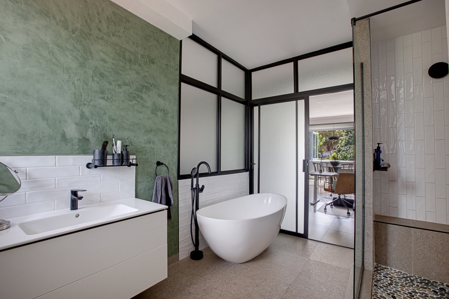 2 Bedroom Property for Sale in Rosebank Gauteng