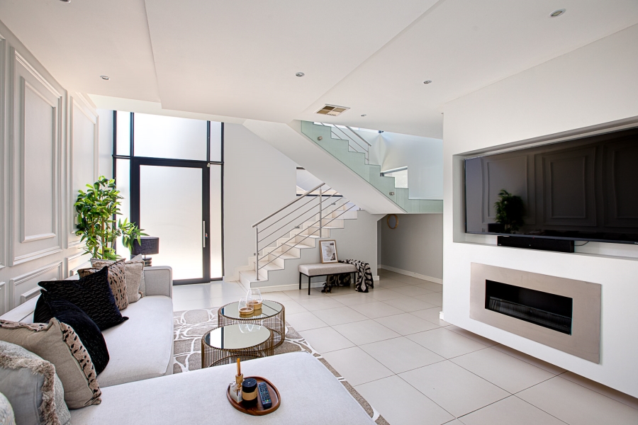 To Let 4 Bedroom Property for Rent in Morningside Gauteng