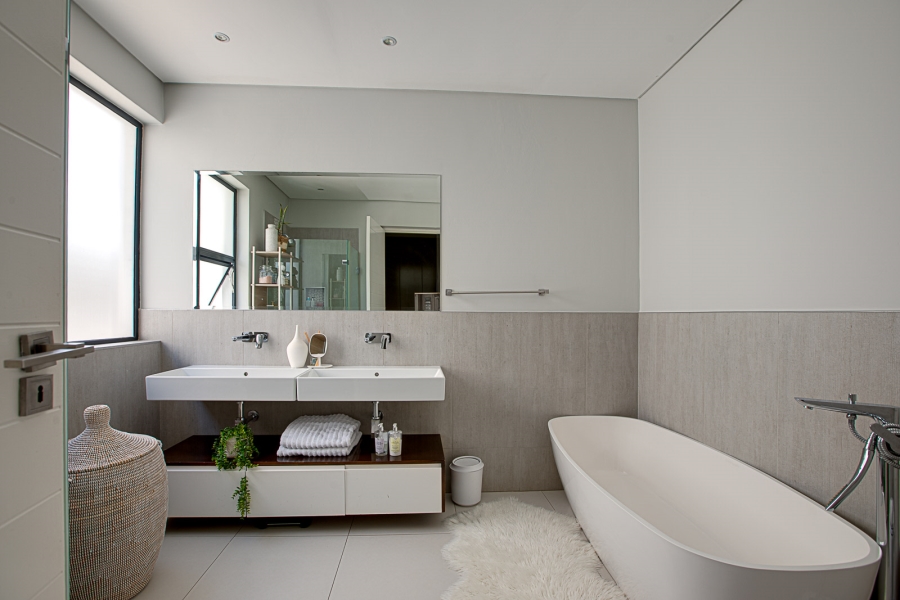 To Let 4 Bedroom Property for Rent in Morningside Gauteng