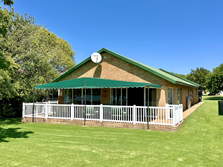 3 Bedroom Property for Sale in Shores of Loch Vaal Gauteng