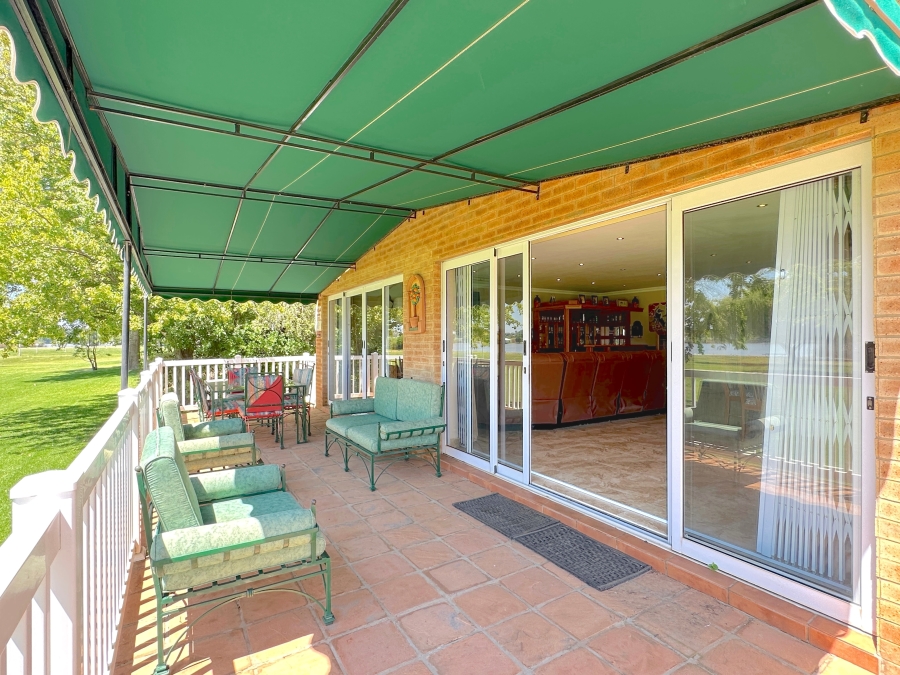 3 Bedroom Property for Sale in Shores of Loch Vaal Gauteng