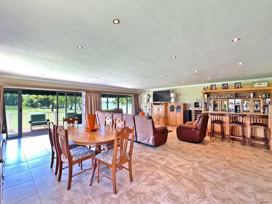 3 Bedroom Property for Sale in Shores of Loch Vaal Gauteng