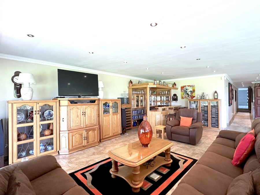 3 Bedroom Property for Sale in Shores of Loch Vaal Gauteng