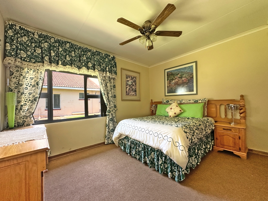 3 Bedroom Property for Sale in Shores of Loch Vaal Gauteng