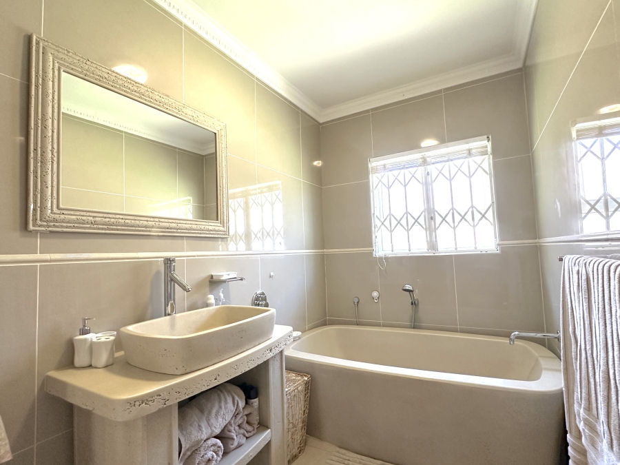 3 Bedroom Property for Sale in Shores of Loch Vaal Gauteng