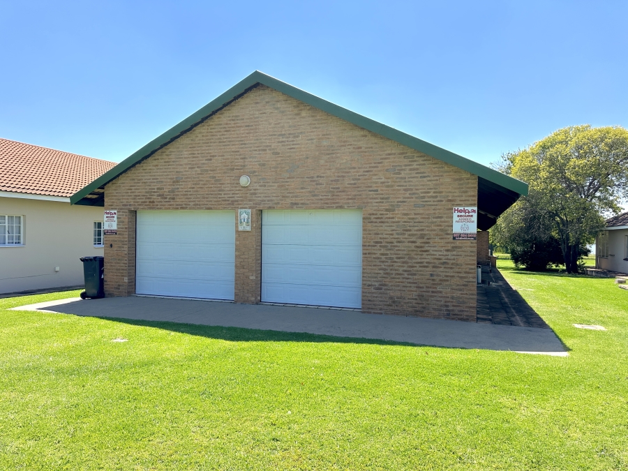 3 Bedroom Property for Sale in Shores of Loch Vaal Gauteng