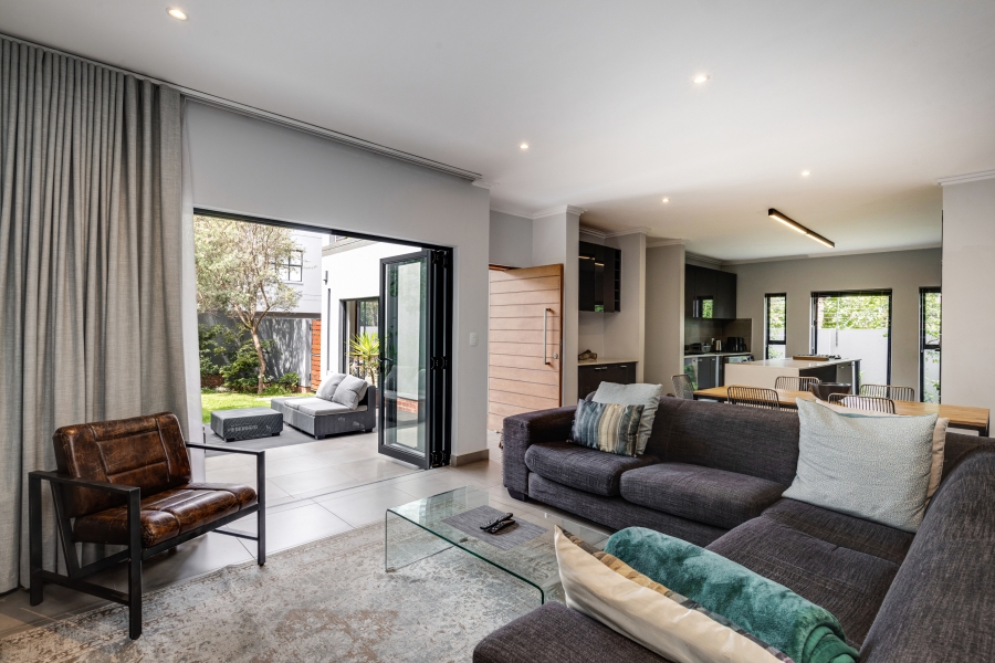 To Let 4 Bedroom Property for Rent in Bryanston Gauteng