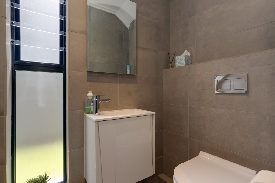 To Let 4 Bedroom Property for Rent in Bryanston Gauteng