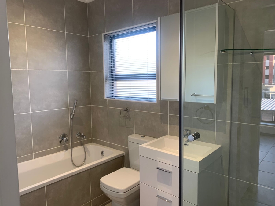 1 Bedroom Property for Sale in Fourways Gauteng