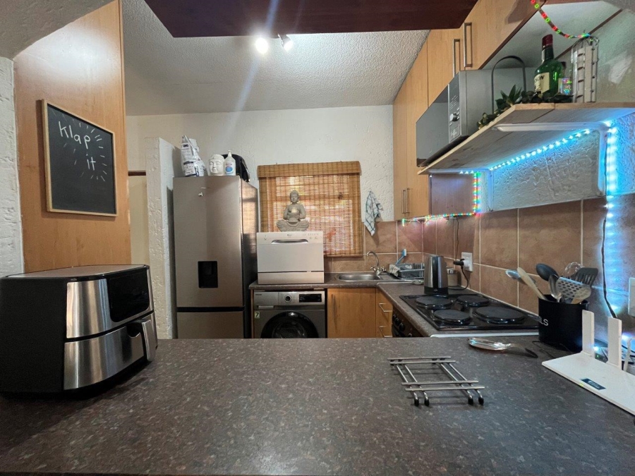 To Let 1 Bedroom Property for Rent in Pineslopes Gauteng