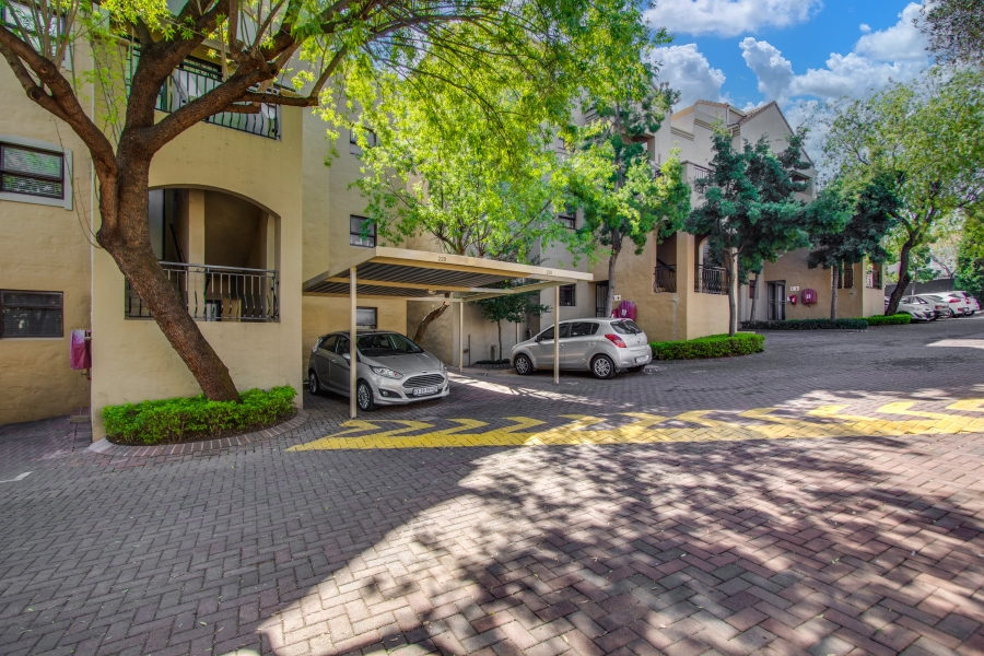 To Let 1 Bedroom Property for Rent in Pineslopes Gauteng