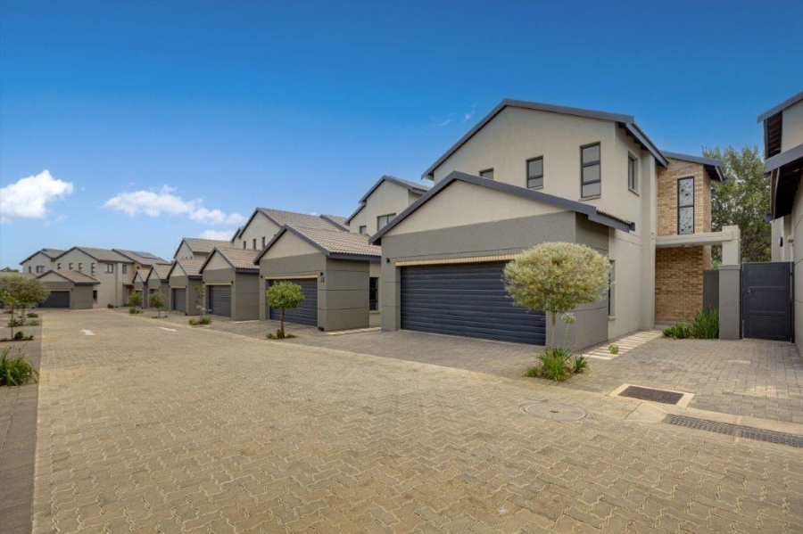 3 Bedroom Property for Sale in Fourways Gauteng