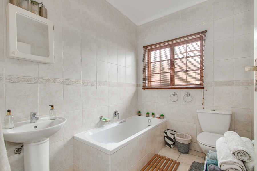 3 Bedroom Property for Sale in Halfway Gardens Gauteng