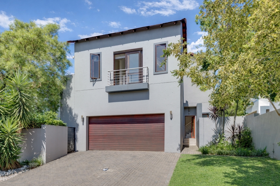 4 Bedroom Property for Sale in Broadacres Gauteng