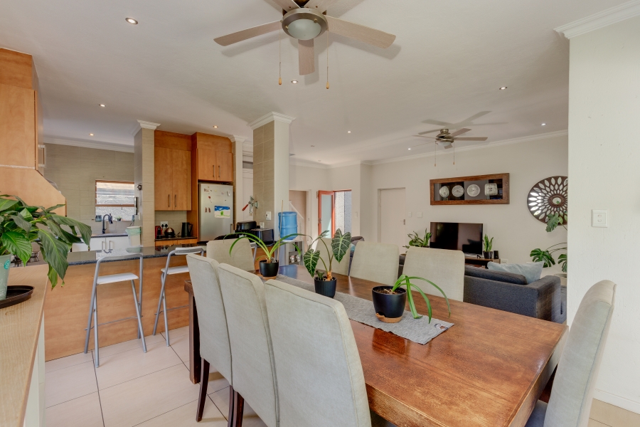 4 Bedroom Property for Sale in Broadacres Gauteng