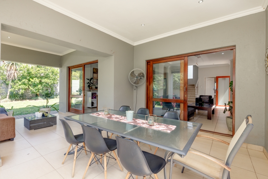 4 Bedroom Property for Sale in Broadacres Gauteng