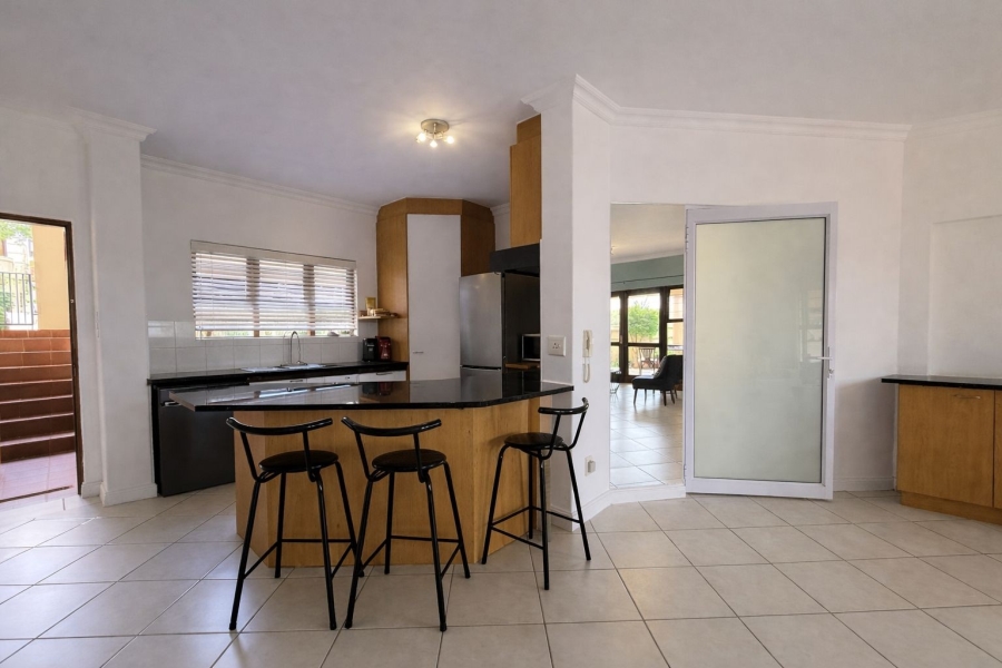 To Let 2 Bedroom Property for Rent in Bryanston Gauteng