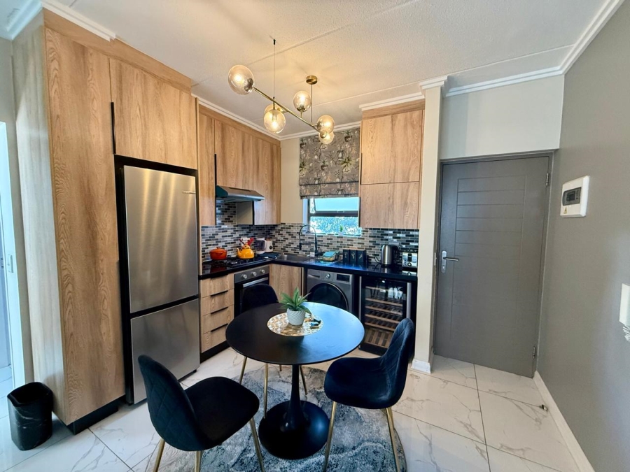 To Let 1 Bedroom Property for Rent in Bryanston Gauteng