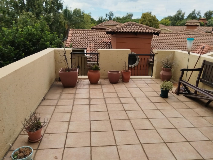 To Let 3 Bedroom Property for Rent in Douglasdale Gauteng