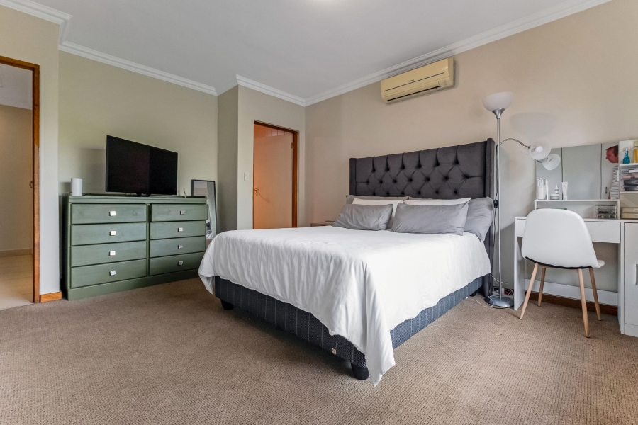 To Let 3 Bedroom Property for Rent in Maroeladal Gauteng