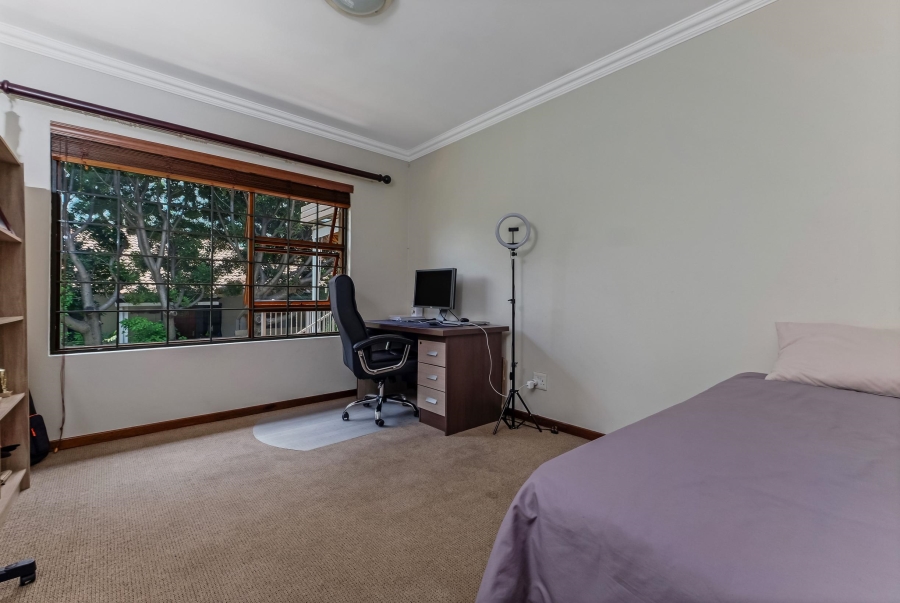 To Let 3 Bedroom Property for Rent in Maroeladal Gauteng