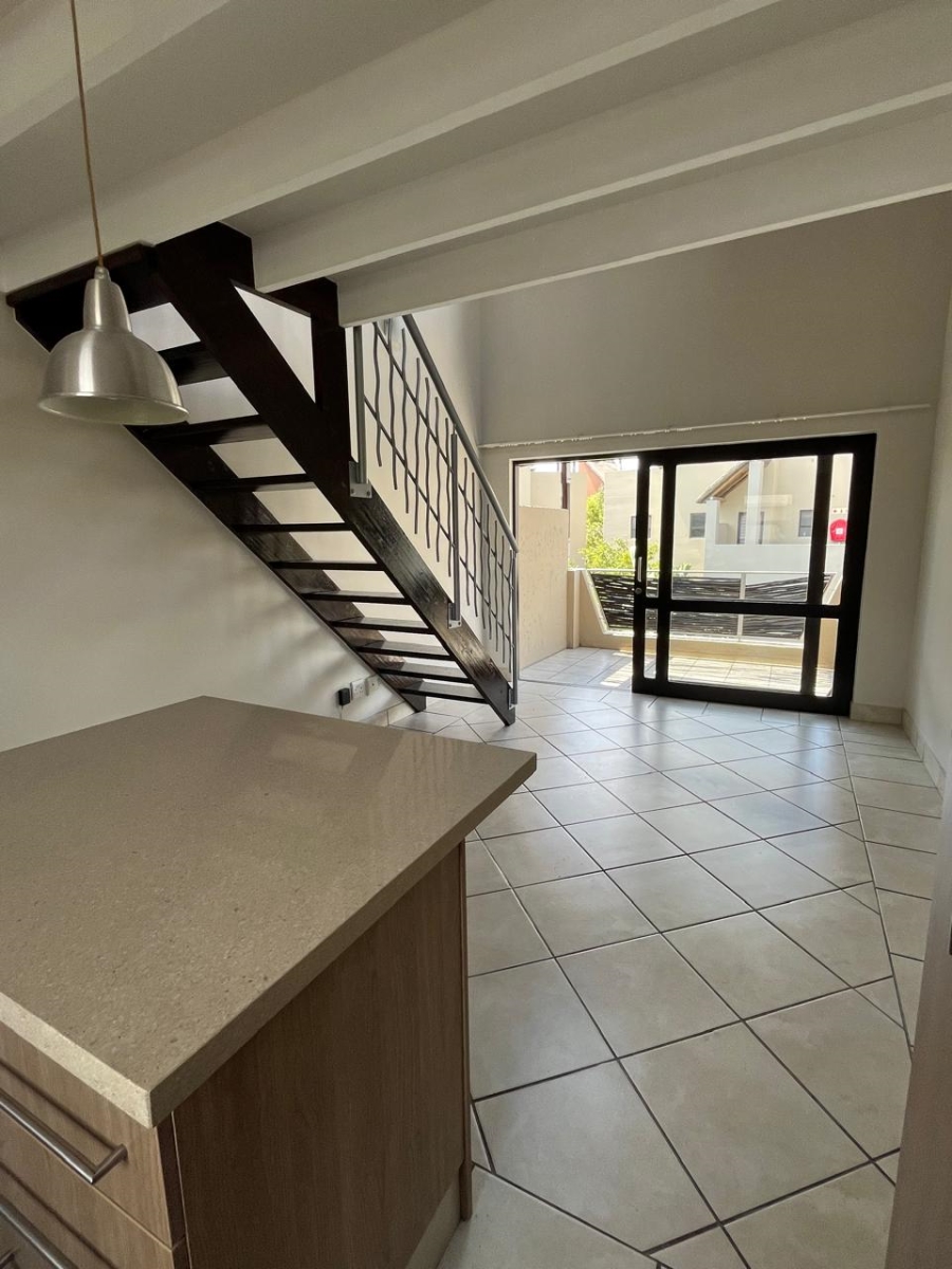 To Let 1 Bedroom Property for Rent in Pineslopes Gauteng