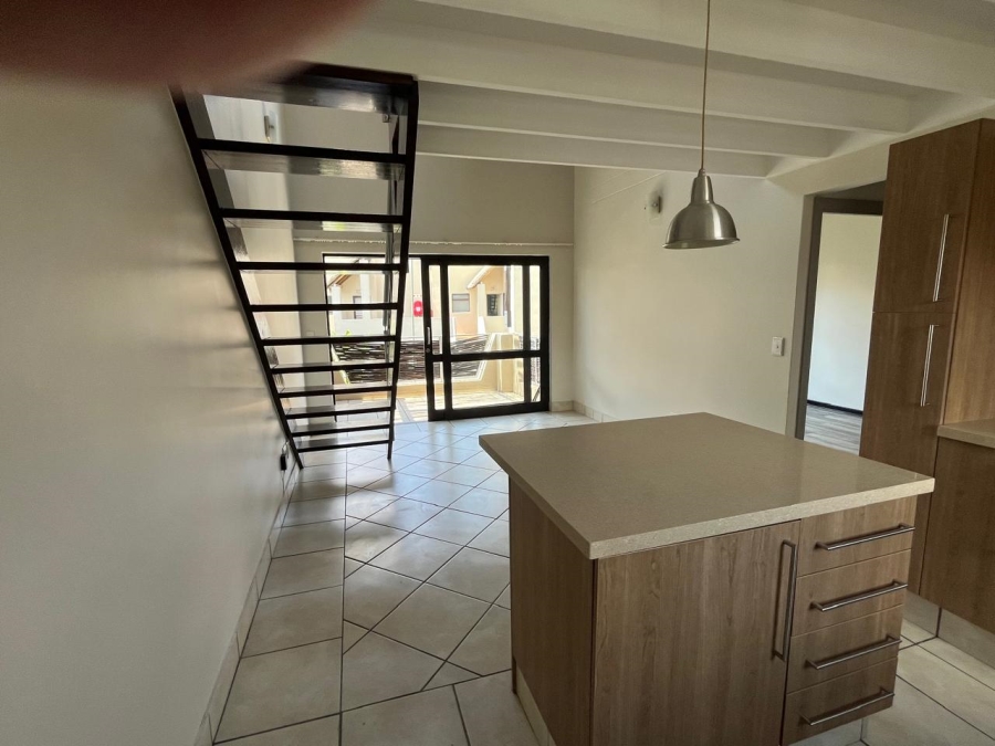 To Let 1 Bedroom Property for Rent in Pineslopes Gauteng