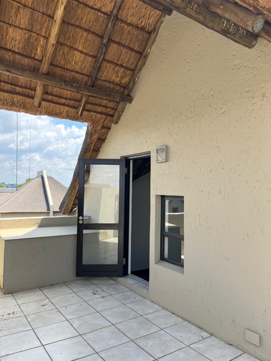 To Let 1 Bedroom Property for Rent in Pineslopes Gauteng