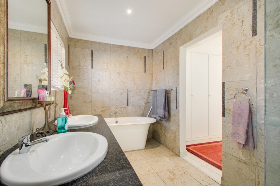 4 Bedroom Property for Sale in Craigavon Gauteng