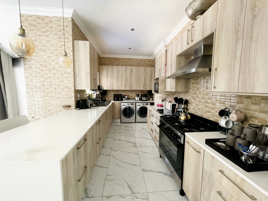 To Let 3 Bedroom Property for Rent in Fourways Gauteng