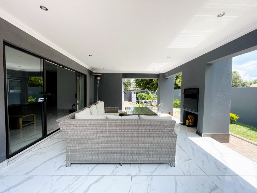 To Let 3 Bedroom Property for Rent in Fourways Gauteng