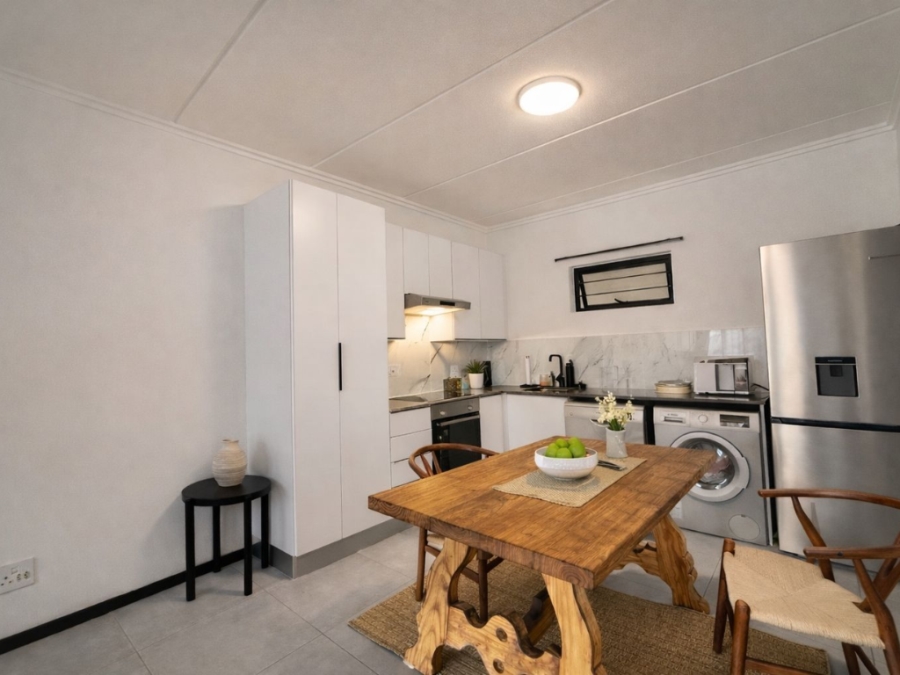 To Let 1 Bedroom Property for Rent in Bryanston Gauteng