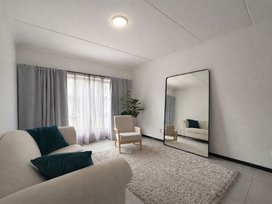 To Let 1 Bedroom Property for Rent in Bryanston Gauteng