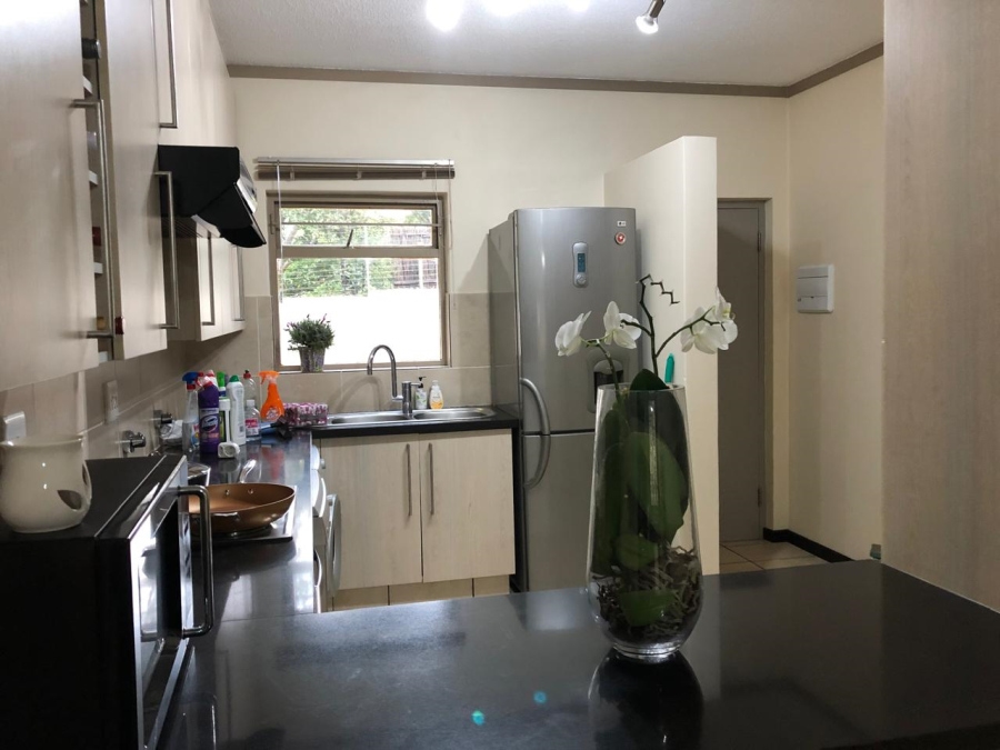 To Let 2 Bedroom Property for Rent in Pineslopes Gauteng