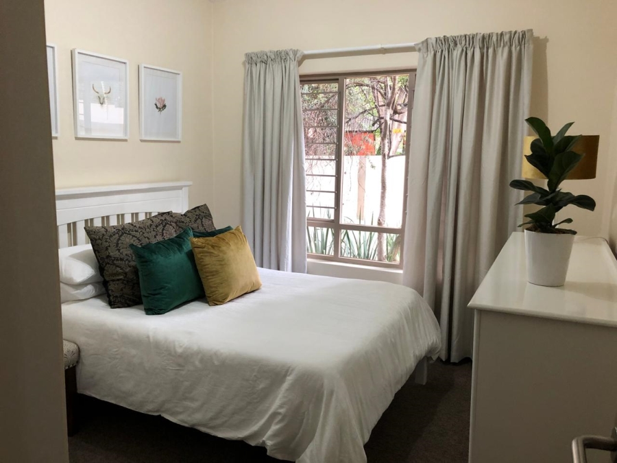 To Let 2 Bedroom Property for Rent in Pineslopes Gauteng